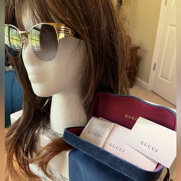 NEW GUCCI Sunglasses✨Authentic Gold Frame Gray Cat Eye Lenses GG0521S - Picture 5 of 15